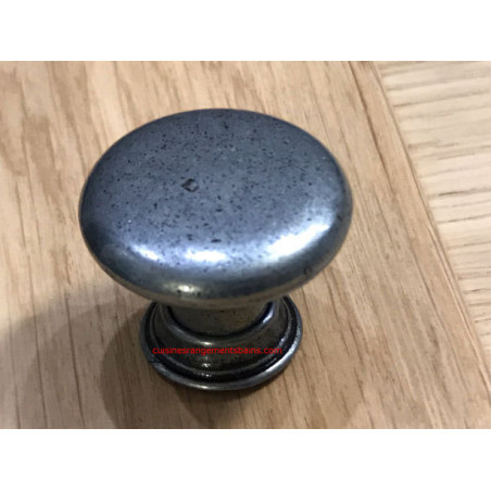 BUTTON DIAM 32 MM ON AGED STEEL ROSETTE