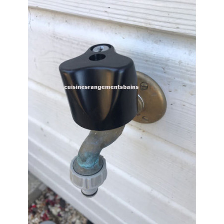 GARDEN FAUCET LOCK